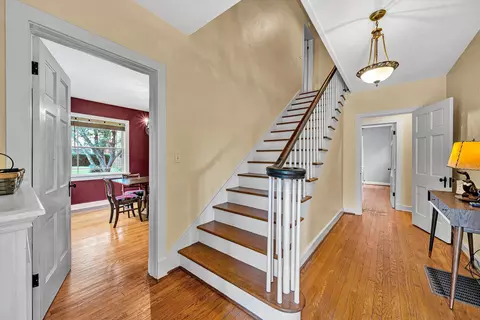 Entry Way - 1019 Halliahurst Ave, Vinton, VA 24179 photo 1 of 5