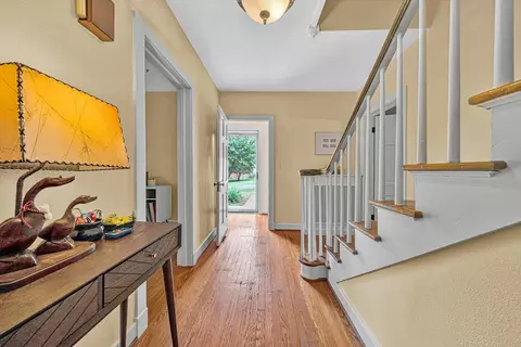 Entry Way - 1019 Halliahurst Ave, Vinton, VA 24179 photo 2 of 5