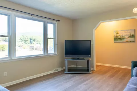 Living - 3545 Orange Ave NE, Roanoke, VA 24012 photo 2 of 2