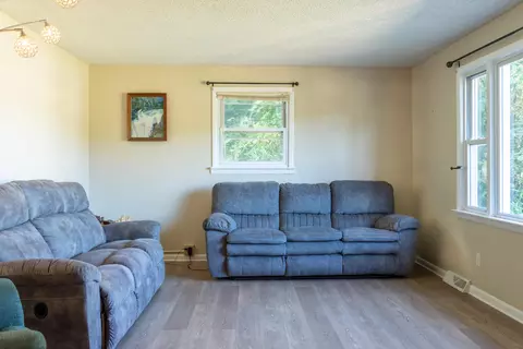 Living - 3545 Orange Ave NE, Roanoke, VA 24012 photo 1 of 2