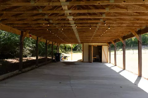 Exterior - 3545 Orange Ave NE, Roanoke, VA 24012 photo 16 of 17