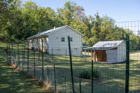 Exterior - 3545 Orange Ave NE, Roanoke, VA 24012 photo 8 of 17