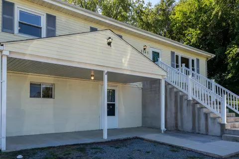 Exterior - 3545 Orange Ave NE, Roanoke, VA 24012 photo 2 of 17