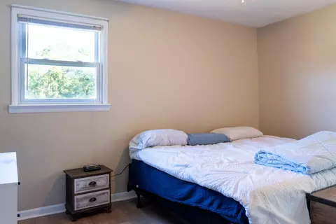 Bedroom - 3545 Orange Ave NE, Roanoke, VA 24012 photo 2 of 4