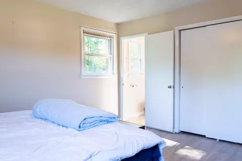Bedroom - 3545 Orange Ave NE, Roanoke, VA 24012 photo 3 of 4