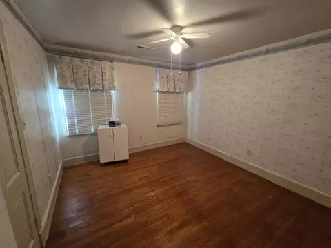 Bedroom - 680 Park Ln, Halifax, VA 24558 photo 2 of 3