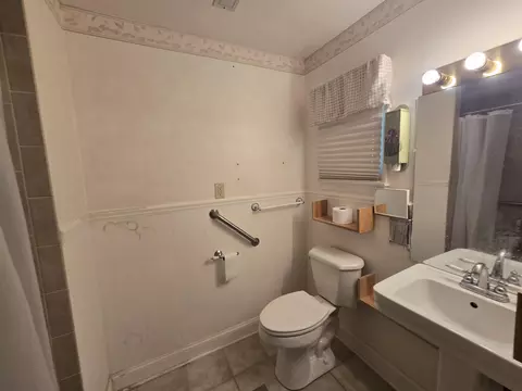 Bath - 680 Park Ln, Halifax, VA 24558 photo 1 of 4