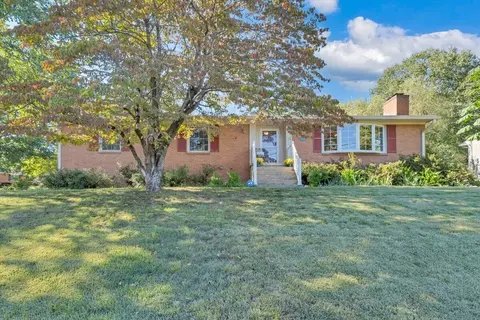 4873 Westhill Dr, Roanoke, VA 24018
