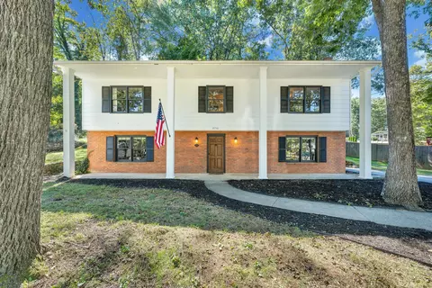2750 White Pelican Ln, Roanoke, VA 24018