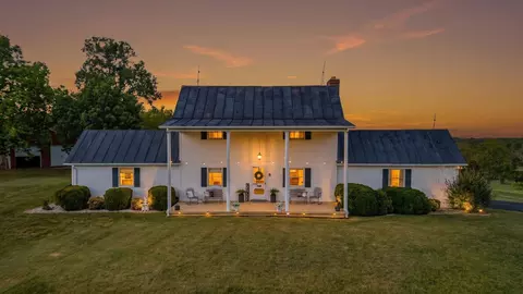1864 Glenwood Dr, Bedford, VA 24523