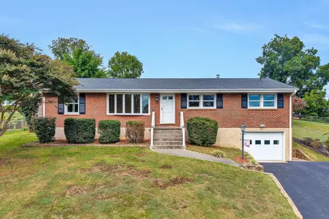 6641 Bryant Cir, Roanoke, VA 24019