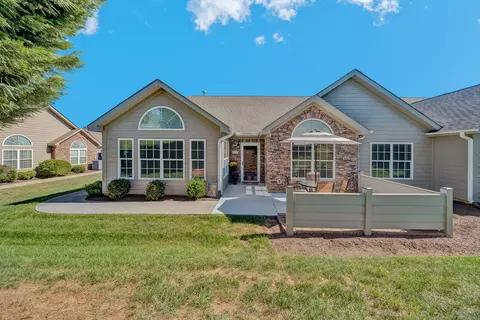 5472 Orchard Villas Cir, Roanoke, VA 24019