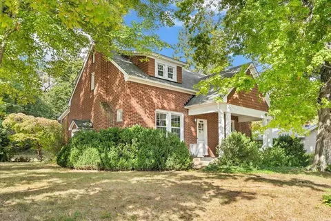 300 2nd St, Buchanan, VA 24066