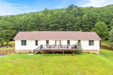 8261 Filly Ct, Catawba, VA 24070