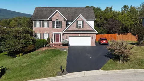 1714 High Gate Ln, Salem, VA 24153