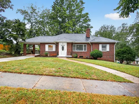 4401 Hilltop Dr, Lynchburg, VA 24502