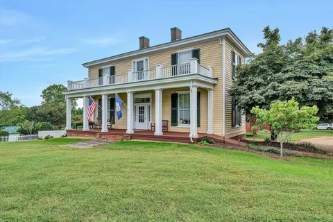 25 Orchard Ave, Rocky Mount, VA 24151