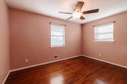 Bedroom - 635 E Augusta Ave, Vinton, VA 24179 photo 1 of 5