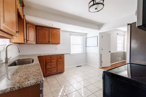 Kitchen - 635 E Augusta Ave, Vinton, VA 24179 photo 2 of 3