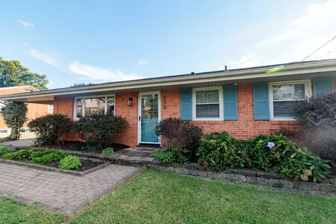 635 E Augusta Ave, Vinton, VA 24179