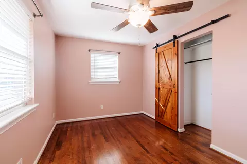 Bedroom - 635 E Augusta Ave, Vinton, VA 24179 photo 3 of 5