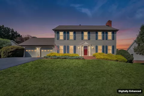 1221 Meadowview Dr, Salem, VA 24153