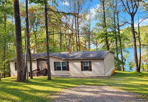 300 Whisperway Rd, Moneta, VA 24121