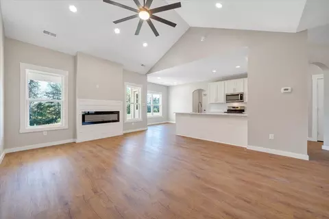 Living - 45 Summerfield Rd, Hardy, VA 24101 photo 2 of 8