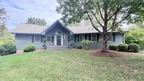 150 Maiden Ln, Hardy, VA 24101