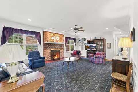 Living - 1478 Cifax Rd, Forest, VA 24551 photo 2 of 6
