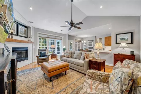 Living - 203 Windcrest Dr, Vinton, VA 24179 photo 1 of 5