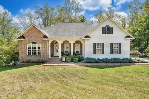 Exterior - 203 Windcrest Dr, Vinton, VA 24179 photo 3 of 22