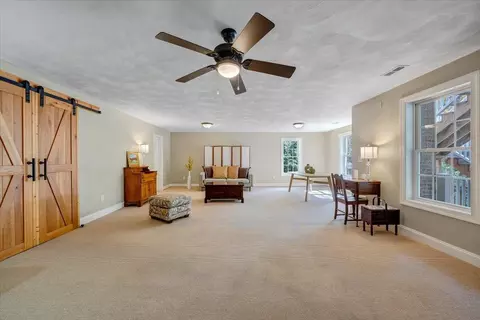 Living - 203 Windcrest Dr, Vinton, VA 24179 photo 5 of 5