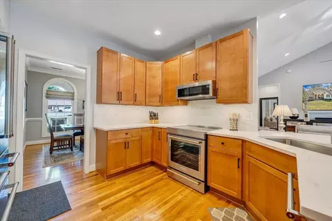 Kitchen - 203 Windcrest Dr, Vinton, VA 24179 photo 4 of 4