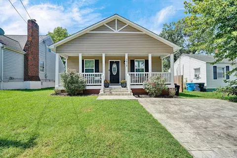 2818 Ridgefield St NE, Roanoke, VA 24012