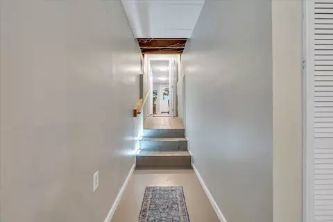 Entry Way - 1182 Rabbit Dr, Thaxton, VA 24174 photo 8 of 11