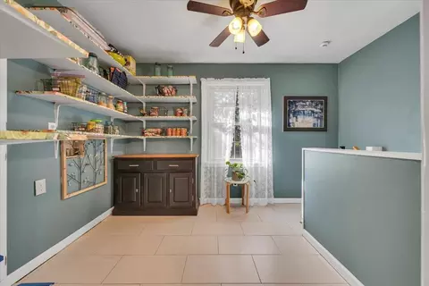 Entry Way - 1182 Rabbit Dr, Thaxton, VA 24174 photo 5 of 11
