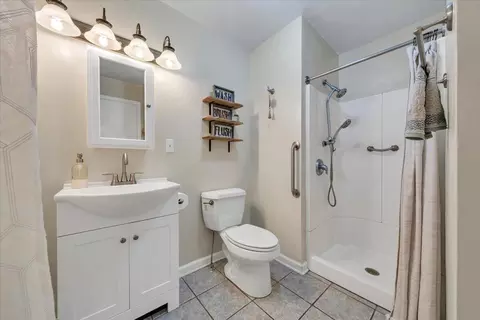 Bath - 1182 Rabbit Dr, Thaxton, VA 24174 photo 7 of 9