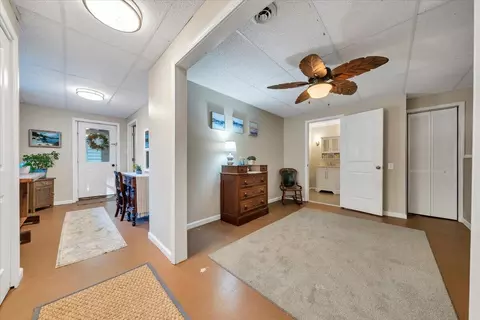 Entry Way - 1182 Rabbit Dr, Thaxton, VA 24174 photo 9 of 11