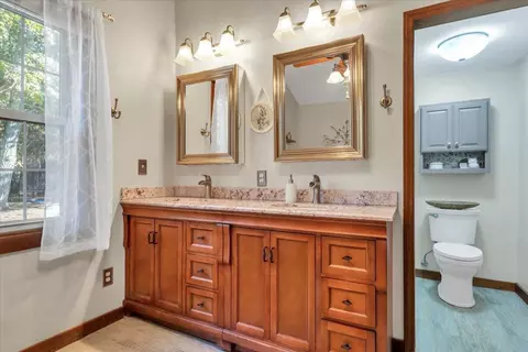 Bath - 1182 Rabbit Dr, Thaxton, VA 24174 photo 5 of 9