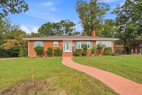 3612 Parkwood Dr, Roanoke, VA 24018