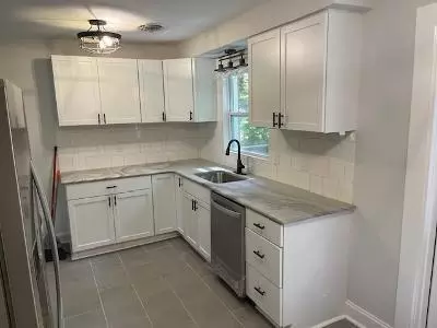 Kitchen - 3610 Pinevale Rd, Roanoke, VA 24018 photo 2 of 2