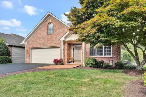 4045 Parkway Place Dr, Roanoke, VA 24018