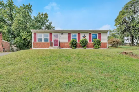 592 Stacie Dr, Vinton, VA 24179