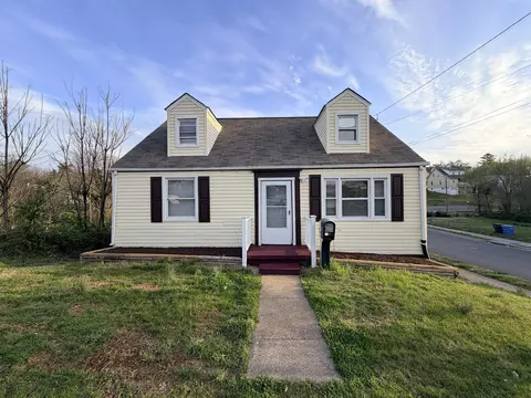 2001 Hanover Ave NW, Roanoke, VA 24017
