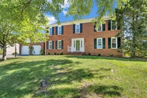 3959 Horsepen Mountain Dr, Vinton, VA 24179