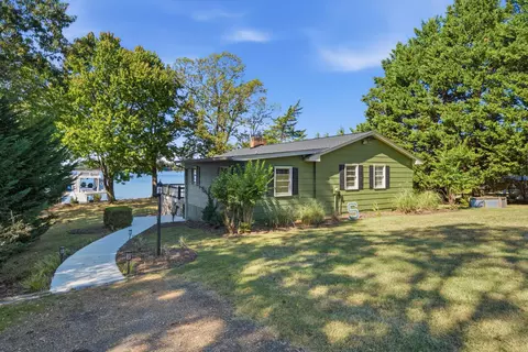 Exterior - 289 Anthony Ford Rd, Penhook, VA 24137 photo 1 of 18