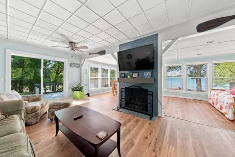 Living - 289 Anthony Ford Rd, Penhook, VA 24137 photo 2 of 3