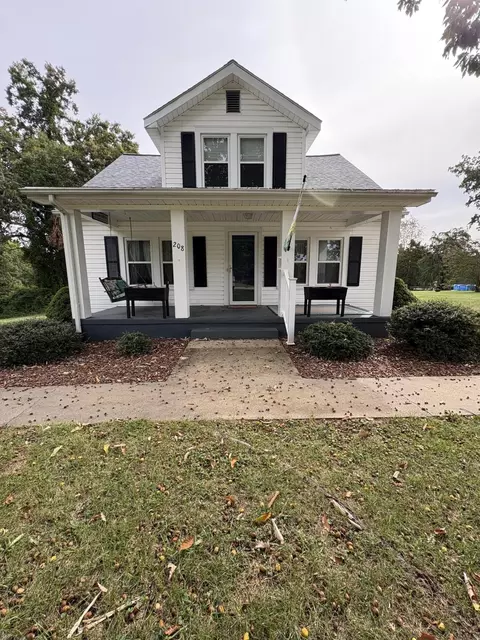 Exterior - 208 Prospect Rd, Hurt, VA 24563 photo 2 of 9