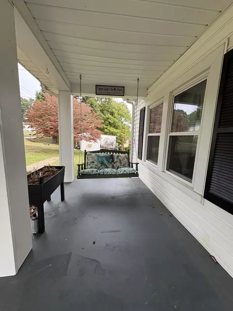 Exterior - 208 Prospect Rd, Hurt, VA 24563 photo 5 of 9